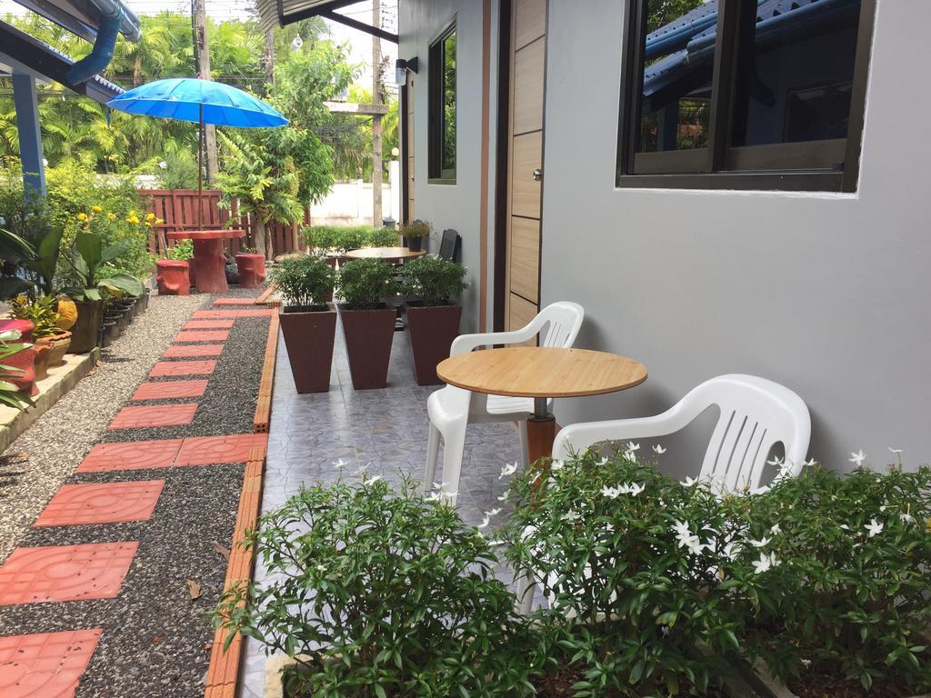 Chill Land House Hotel Bang Tao Beach  Exterior photo