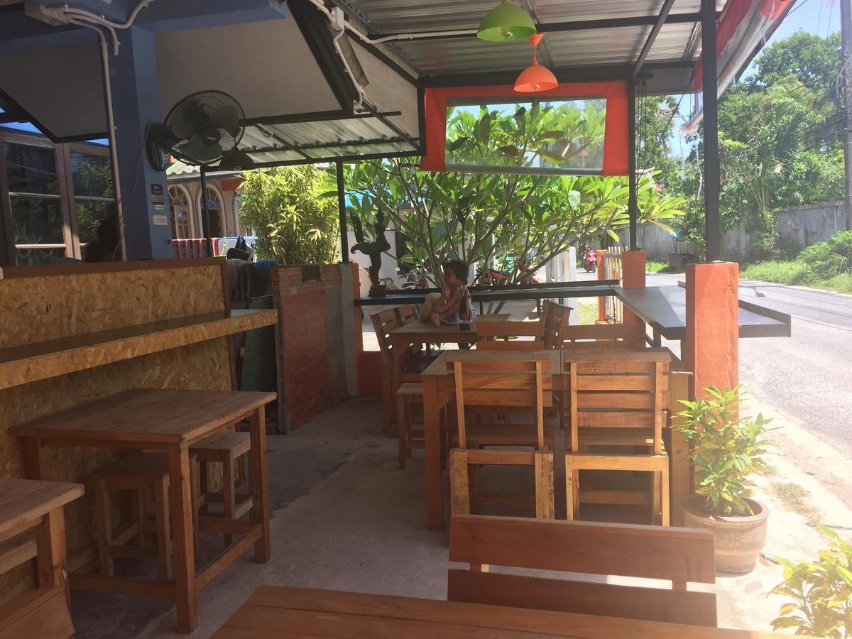 Chill Land House Hotel Bang Tao Beach  Exterior photo